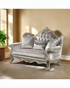 Libertee Loveseat w/3 Pillows