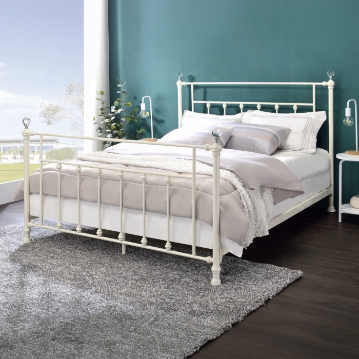 Comet Queen Bed